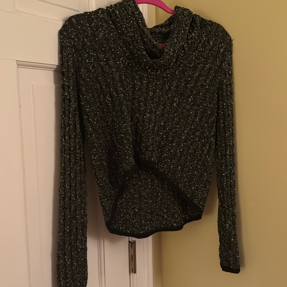 Bebe black and gold crop sweater